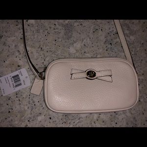 Coach Turn Lock Bow CB Pouch Crossbody Bag